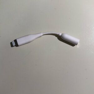 3” Lightning to Aux Audio Adapter - heyday white